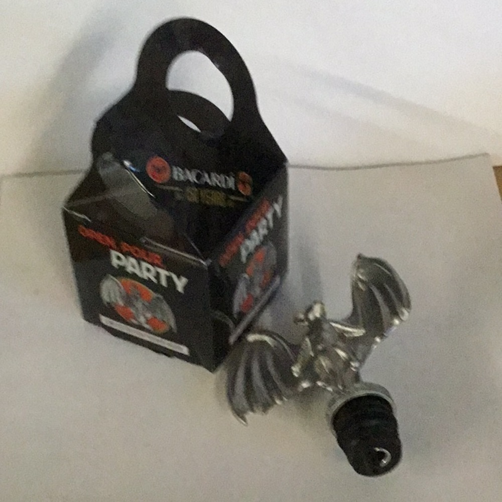 NIB Bacardi Pourer